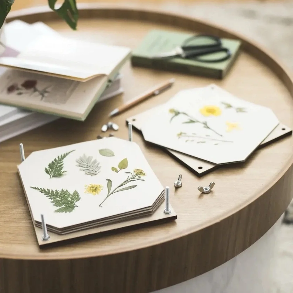 Studio Wald flower press